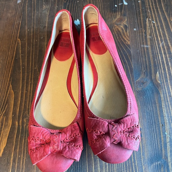 Red Esther Bow Frye ballet flats - Picture 2 of 6